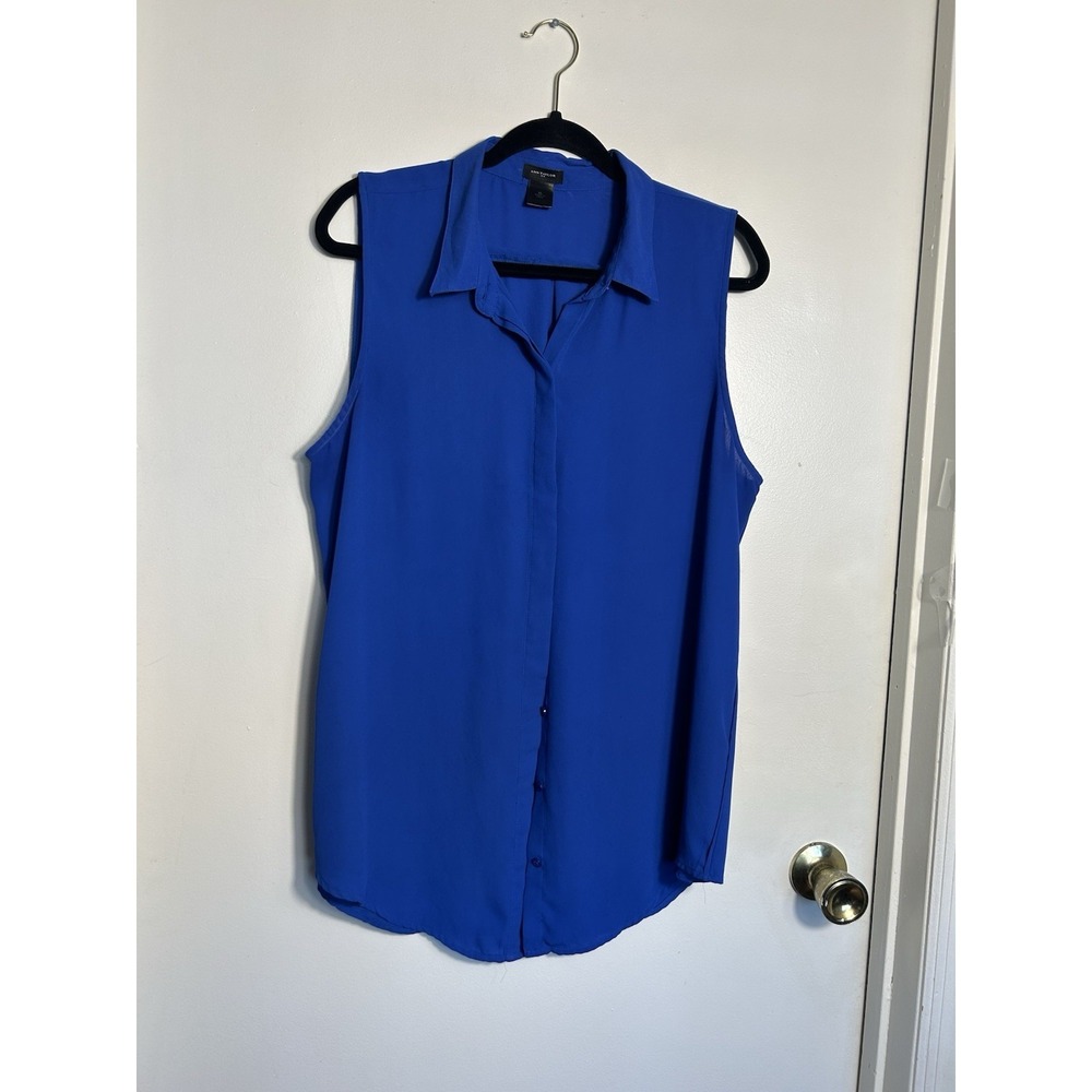 Ann Taylor Sleeveless Button-Front Blouse in Royal Blue